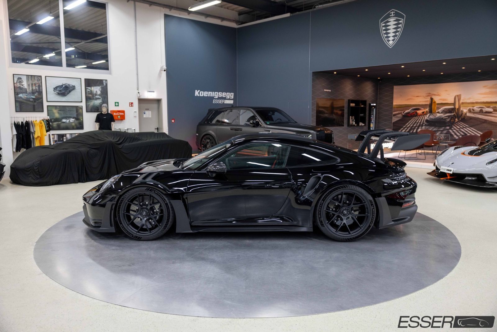 Porsche 992 GT3 RS - Samsaru's Car Outlet