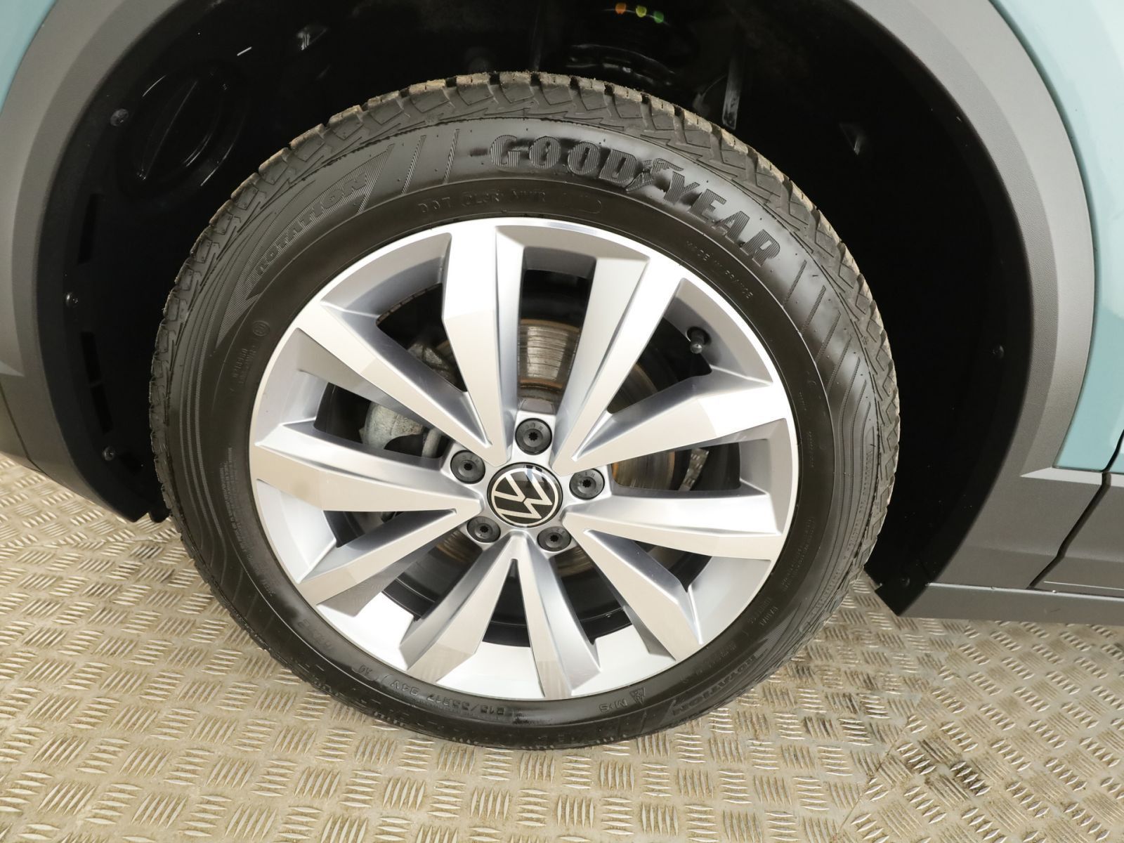 Volkswagen T-Roc 1.0 TSI Style - Samsaru's Car Outlet
