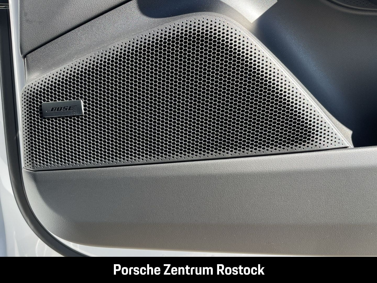 Porsche Macan InnoDrive BOSE Luftfederung 21-Zoll