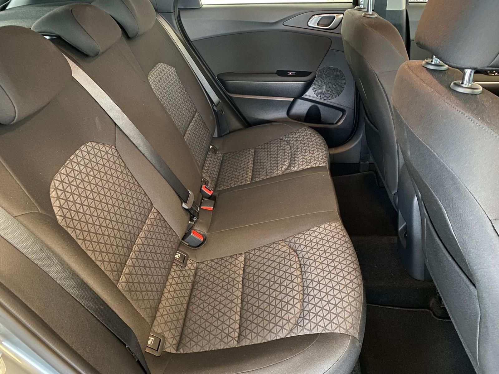 Kia Ceed - Samsaru's Car Outlet