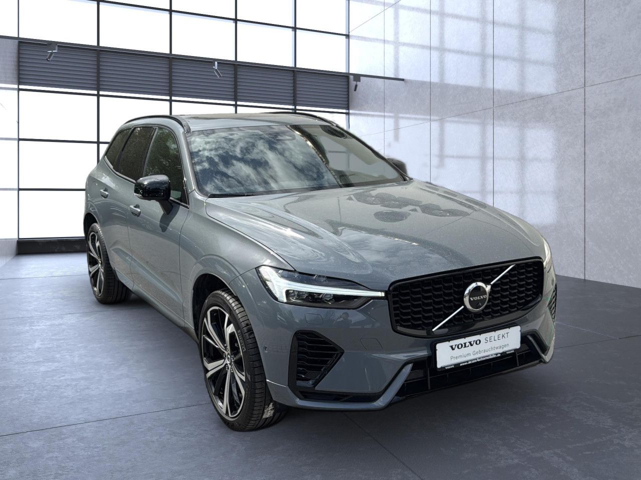 Volvo XC 60 R Design Recharge Plug-In Hybrid AWD Navi