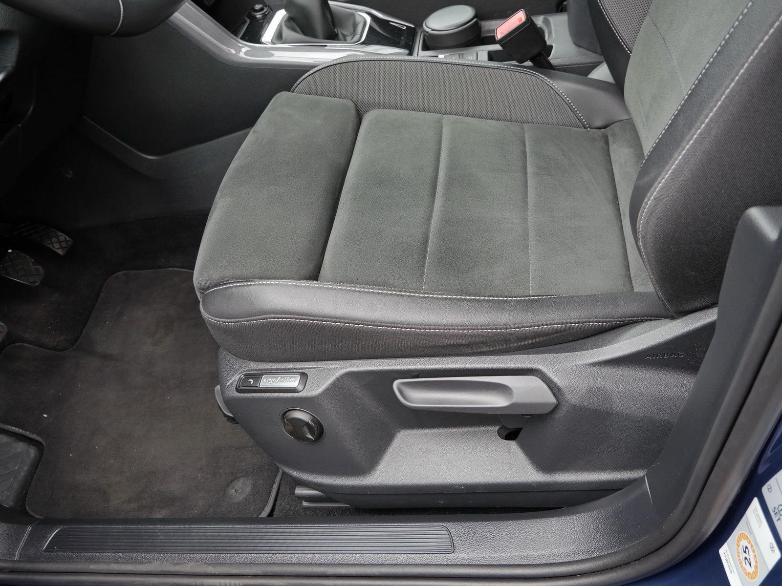 Volkswagen T-Roc Style 1.0 TSI - Samsaru's Car Outlet