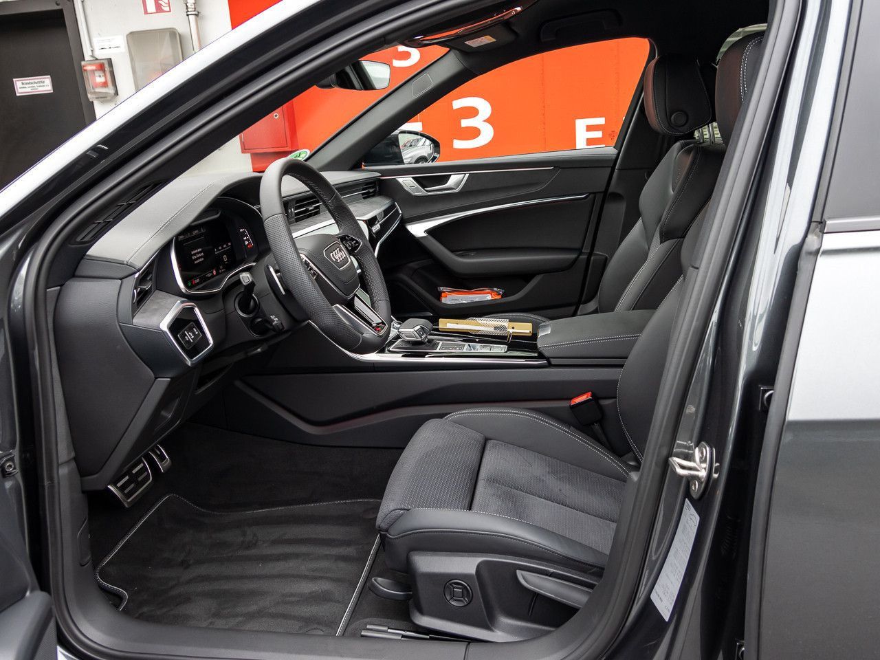 Audi A6 Avant S line 45 TFSI quattro S tronic ACC HUD