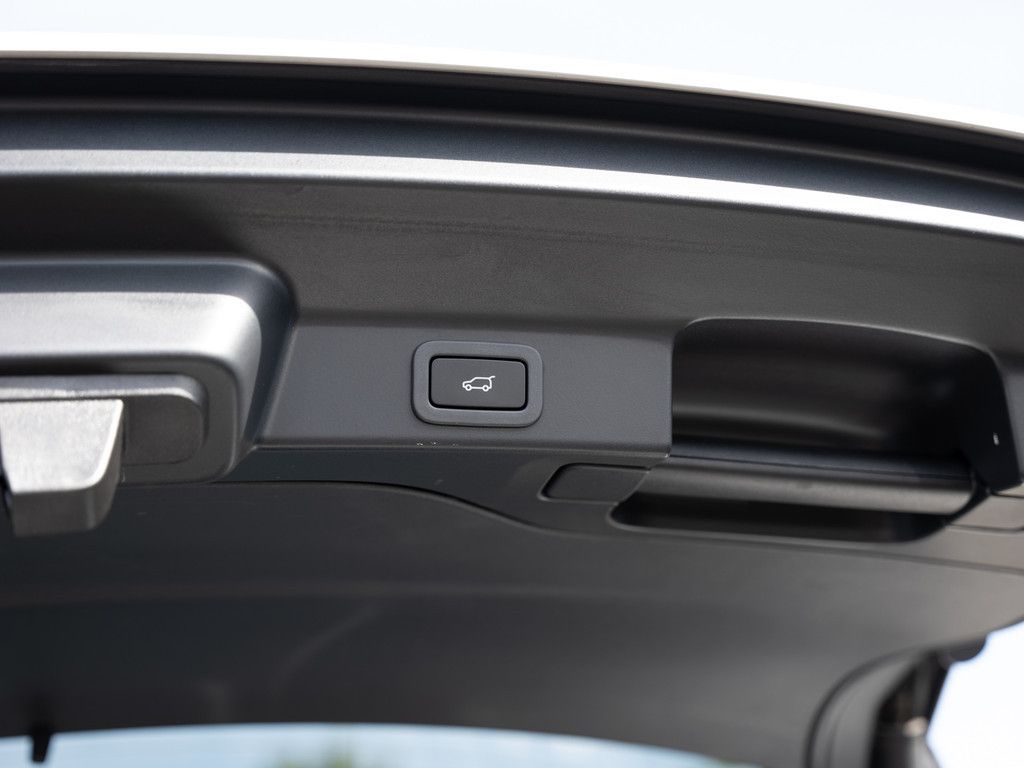 Jaguar F-Pace P400e AWD R-Dynamic S ACC HUD 360° PANO