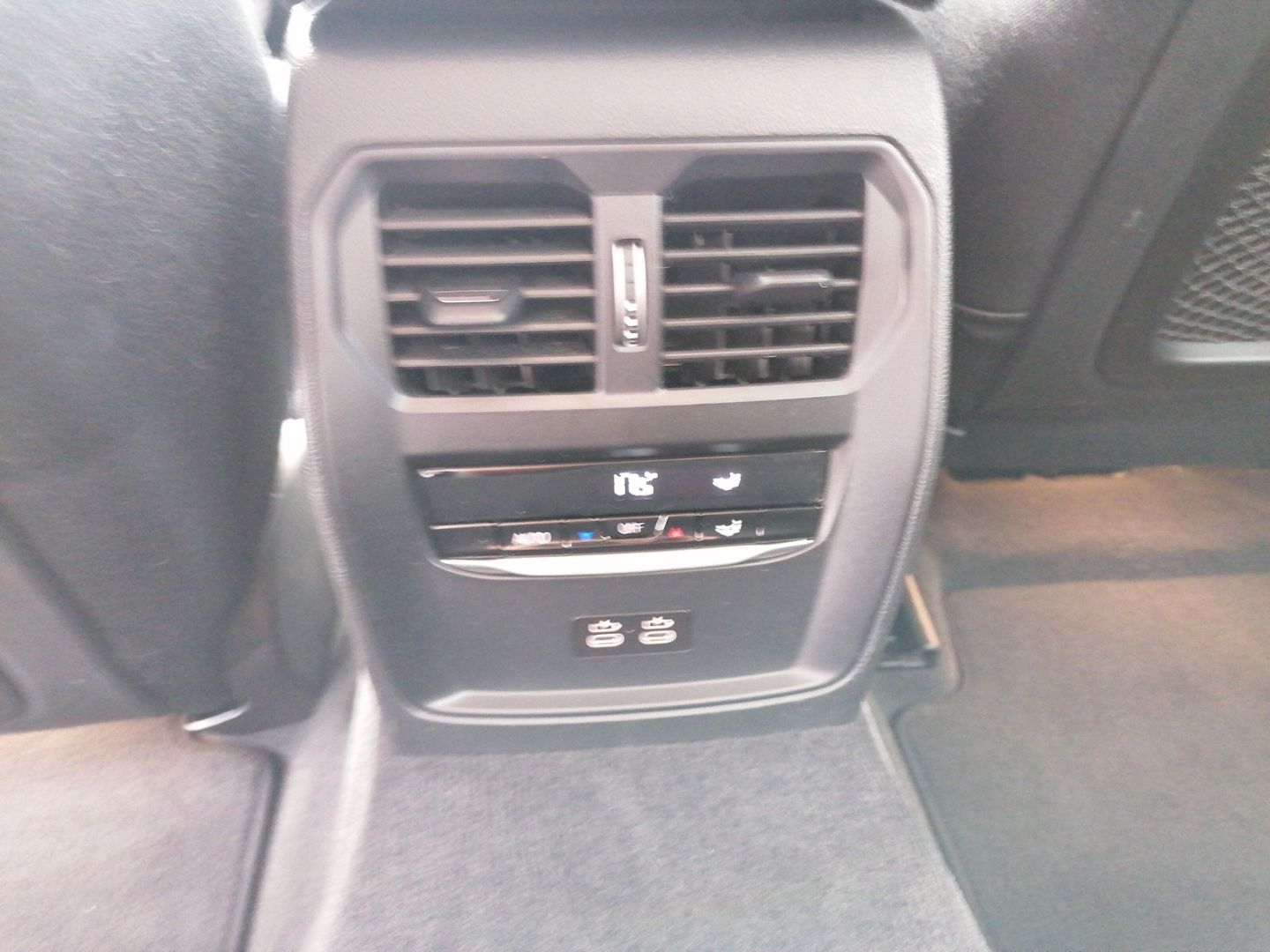 BMW 320 i Touring - Samsaru's Car Outlet