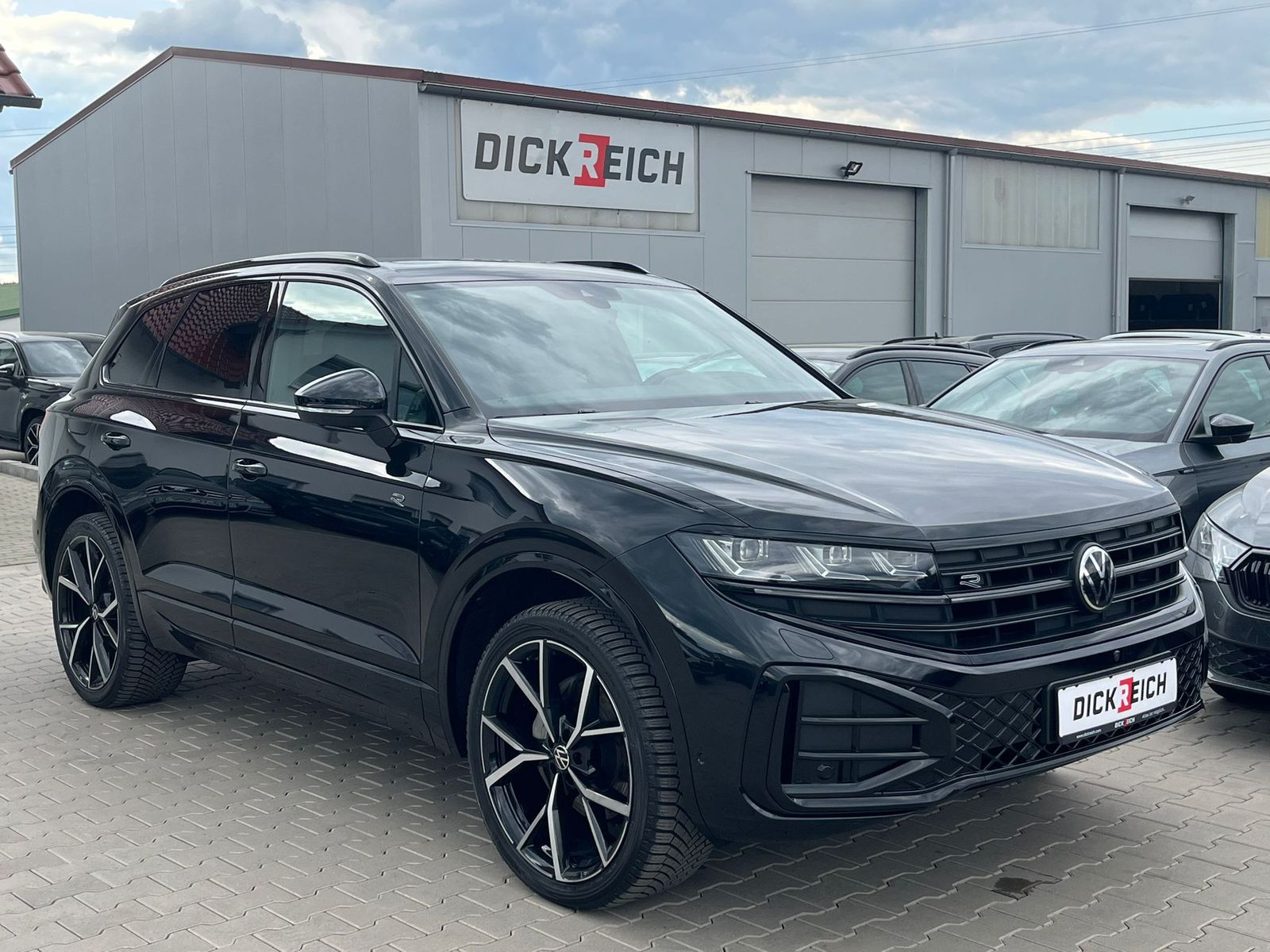 Volkswagen Touareg 3.0TDI 4M R-Line VOLL Black 22" UPE 114T
