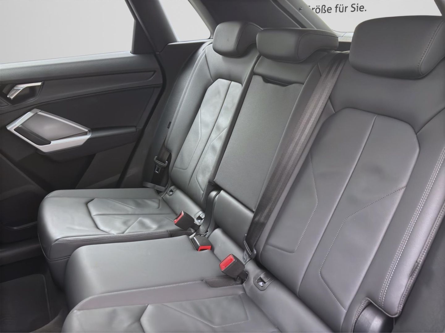 Audi Q3 40 TDI Q ADVANCED - Samsaru's Car Outlet