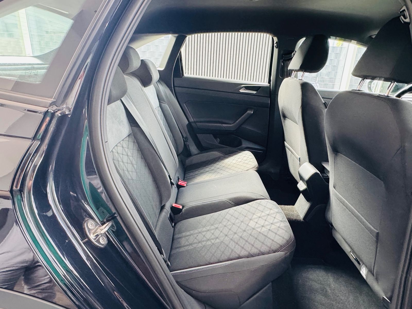 Volkswagen Taigo R-Line 1.5 TSI - Samsaru's Car Outlet