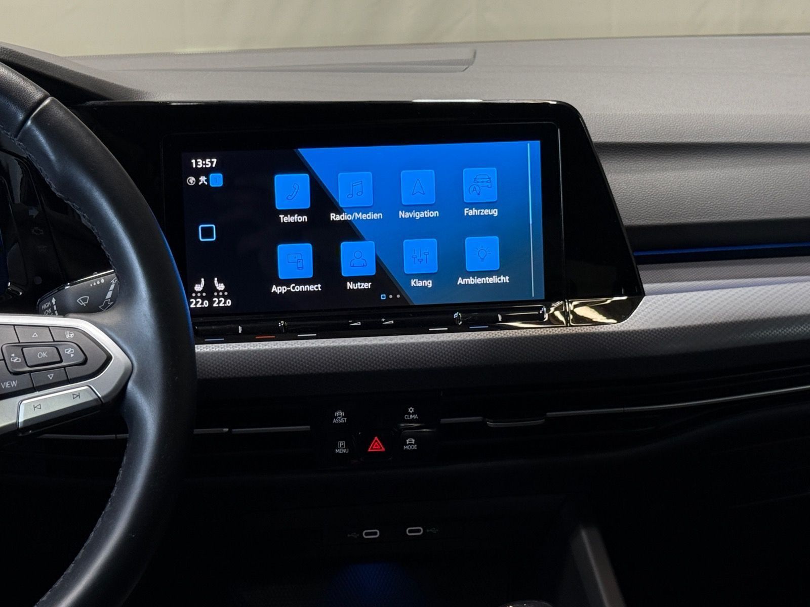 Volkswagen Golf Variant Active 1.5 TSI - Samsaru's Car Outlet