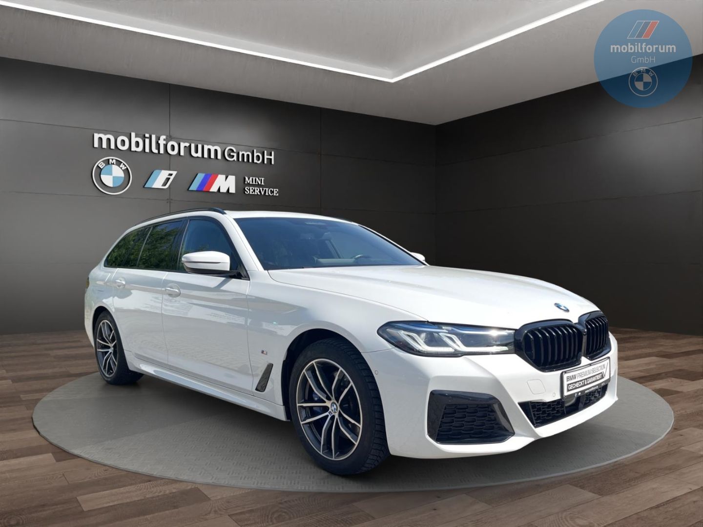 BMW 530 i Touring M-Sport AHK StandHZG Panorama