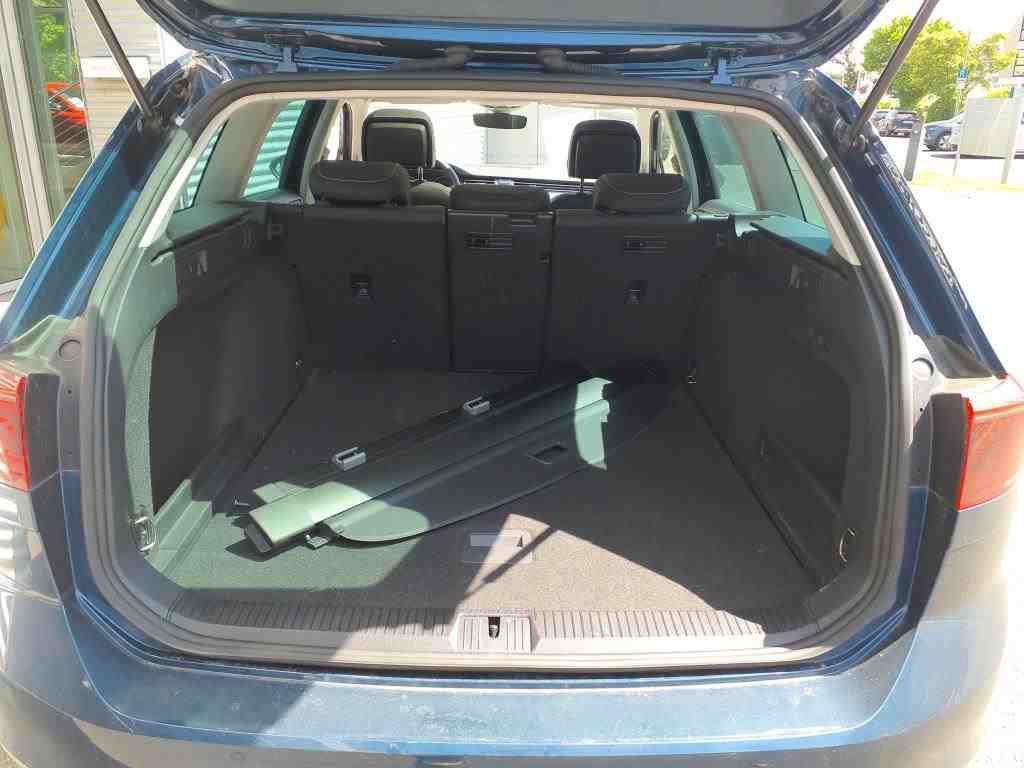 Volkswagen Passat Variant DSG Elegance - Samsaru's Car Outlet