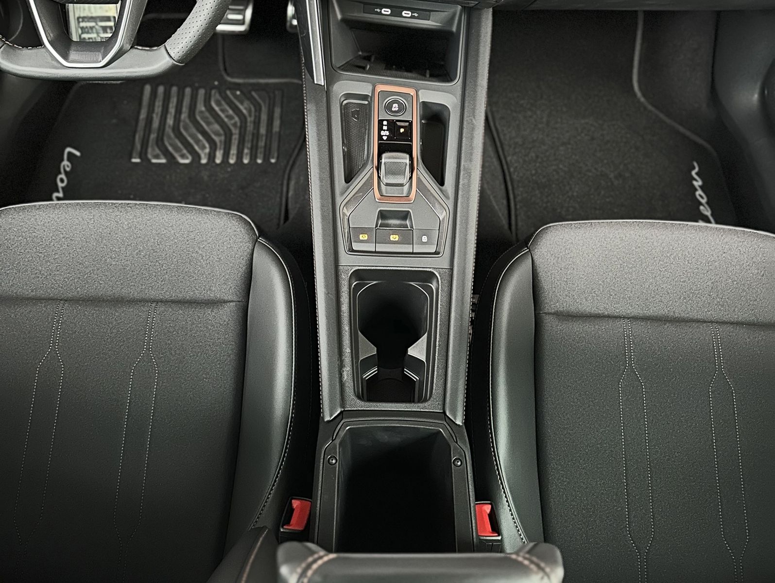 Cupra Leon Sportstourer 1.5 eTSI - Samsaru's Car Outlet