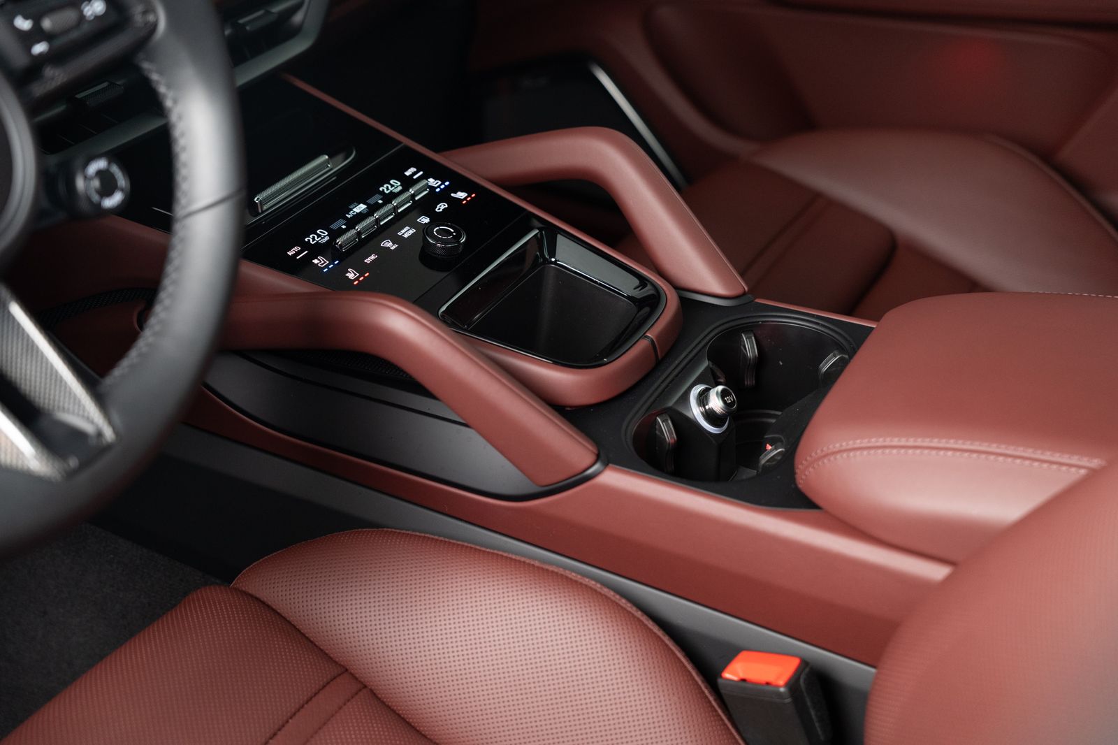 Porsche Cayenne S E-Hybrid I PTS Dunkeloliv I Burmester