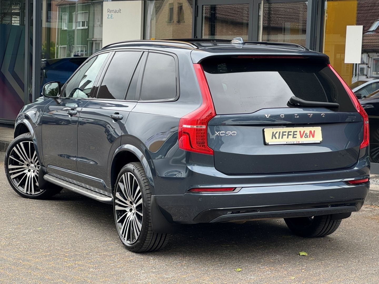Volvo XC90 R Design Edition Recharge AWD - Samsaru's Car Outlet
