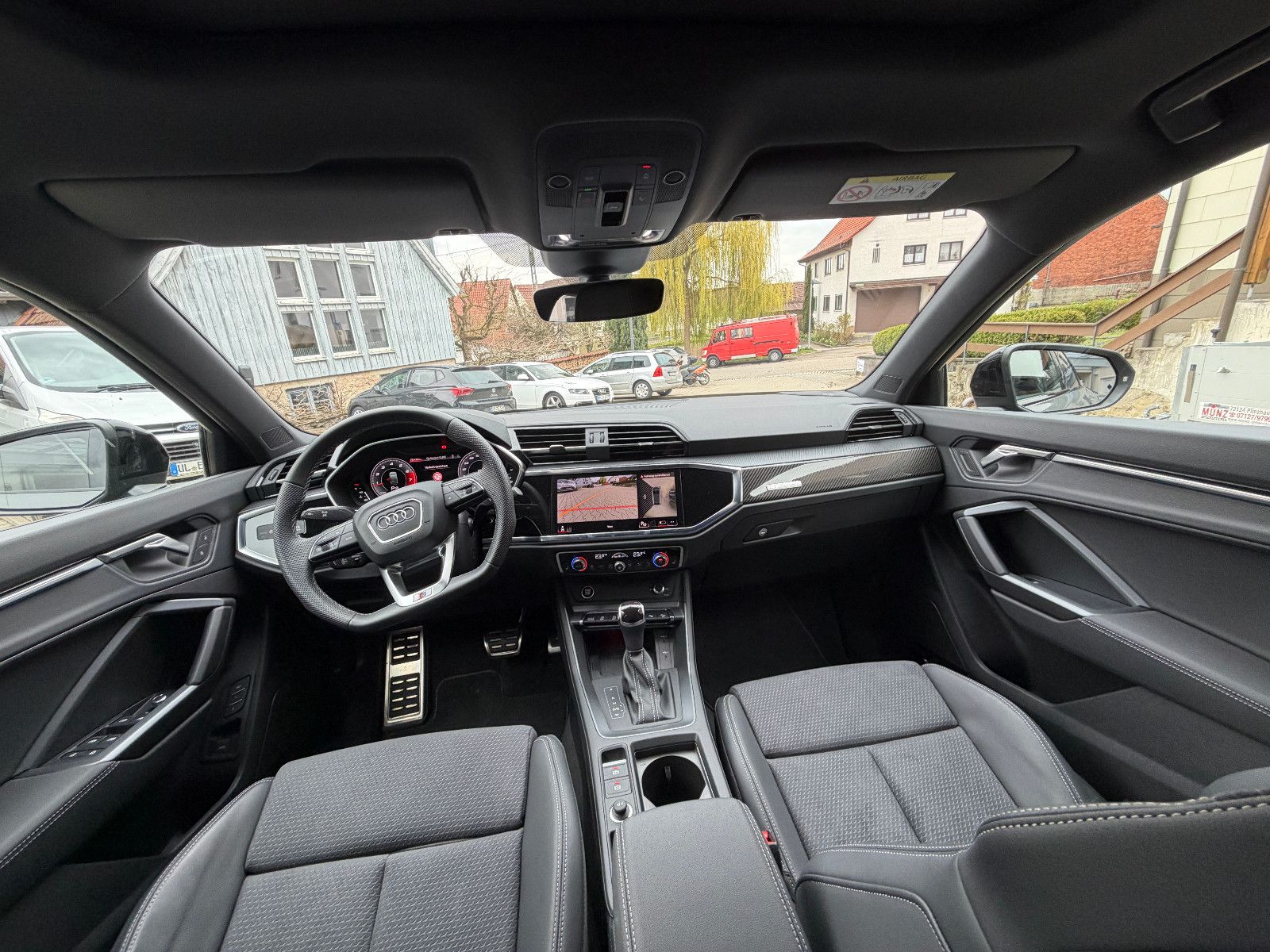Audi Q3 Sportback 40 TFSI quattro S line, fast VOLL