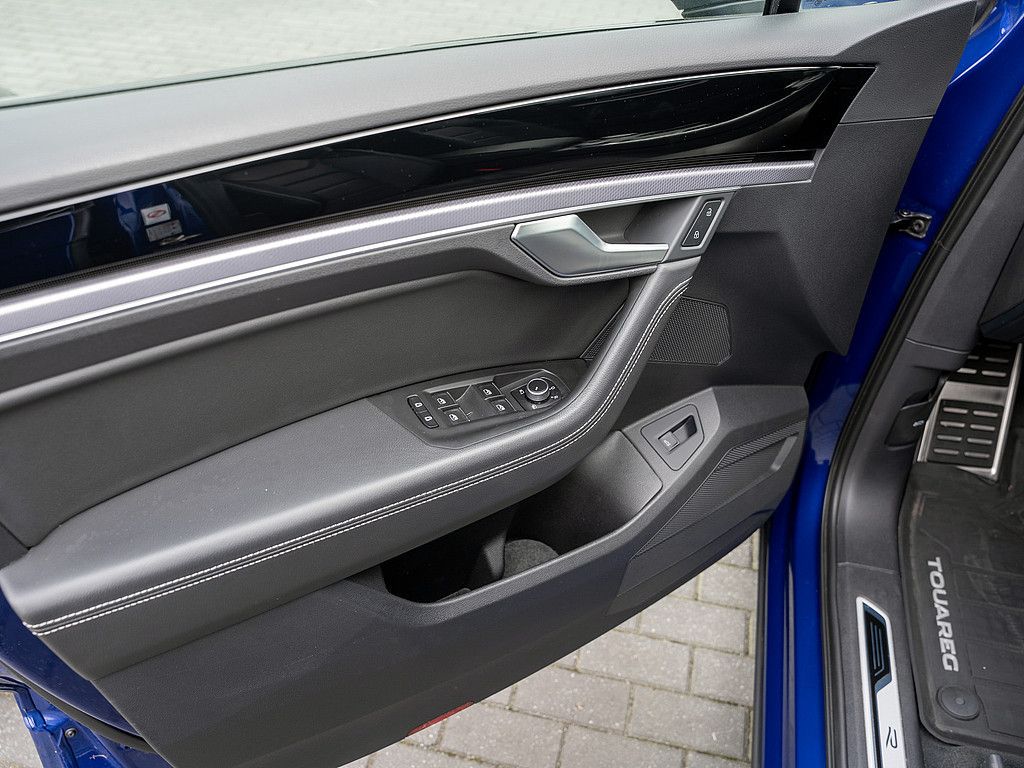 Volkswagen Touareg 3.0 V6 TDI R-Line - Samsaru's Car Outlet
