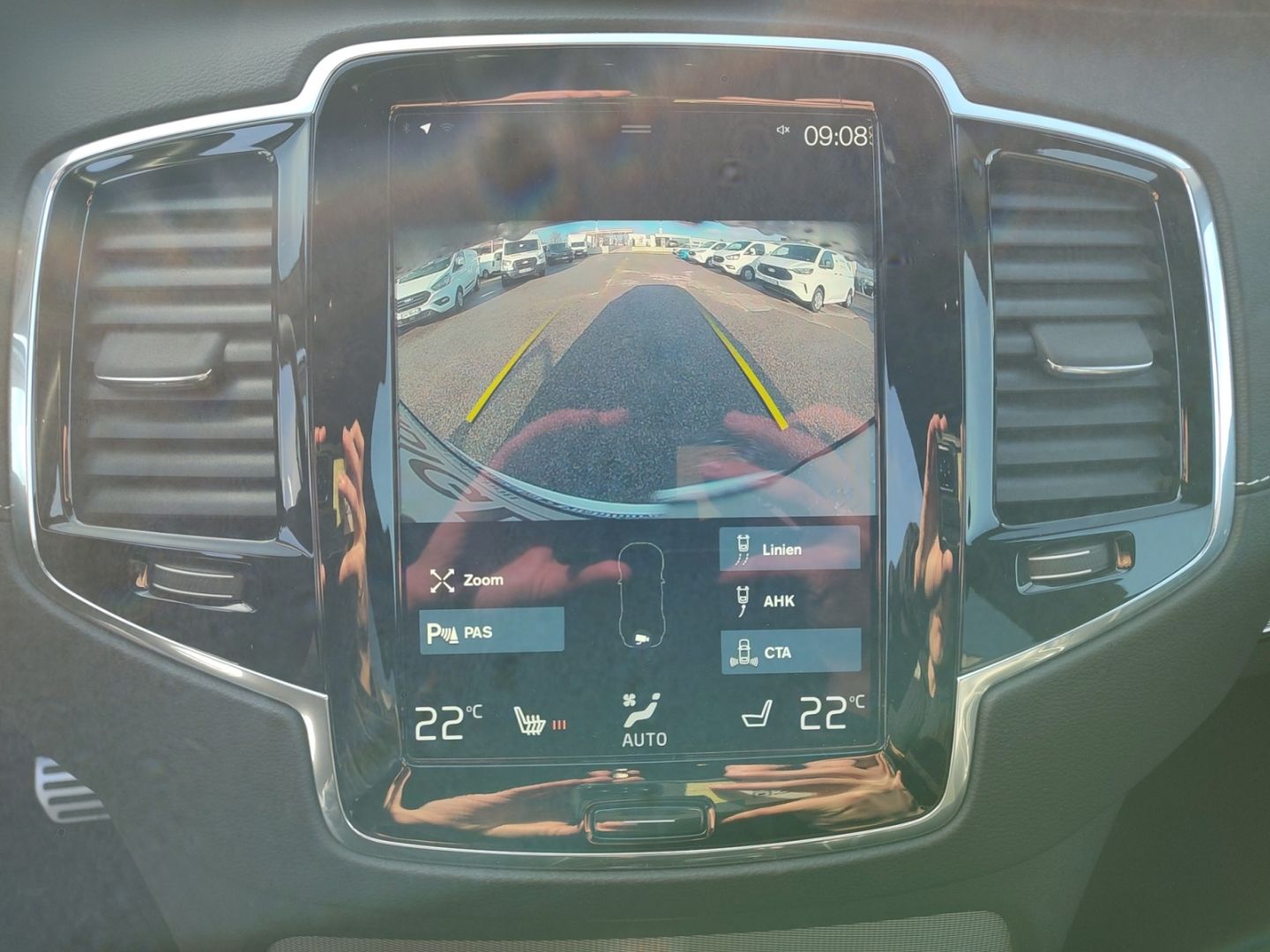 Volvo XC90 R Design Plug-In AWD 7-Sitzer AHK ACC Pano