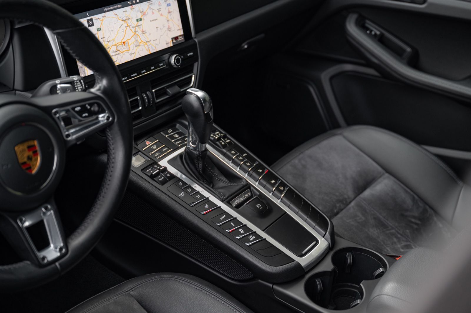 Porsche Macan 245PS - Samsaru's Car Outlet