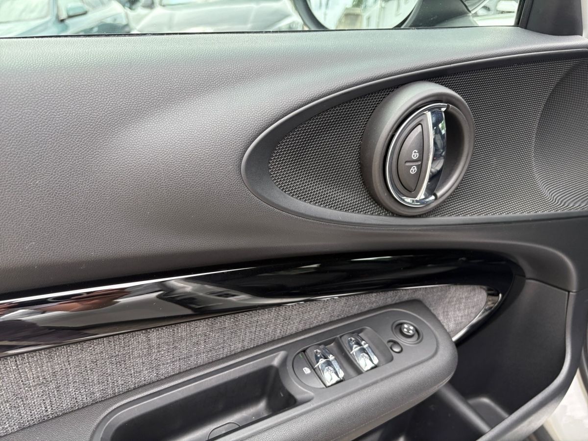 MINI Cooper Clubman Chili Aut. - Samsaru's Car Outlet