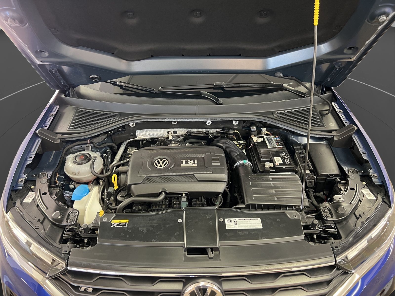 Volkswagen T-Roc R 4M - Samsaru's Car Outlet