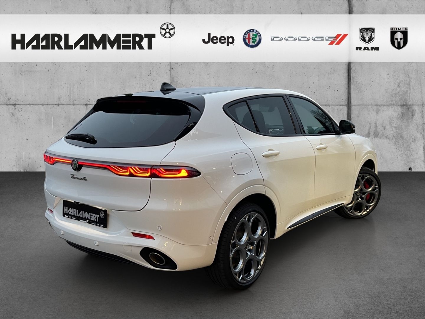 Alfa Romeo Tonale Tributo italiano PHEV PANORAMA+PDC+KAMERA