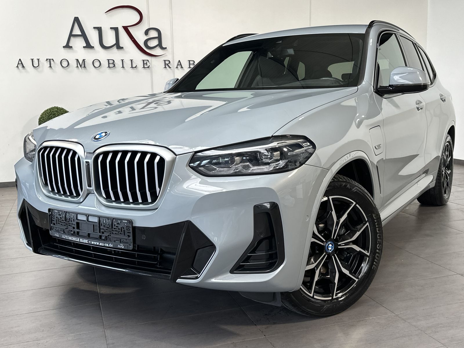 BMW X3 xDrive30e M-Sport NAV+LED+AHK+KAMERA+19ZO+1HD