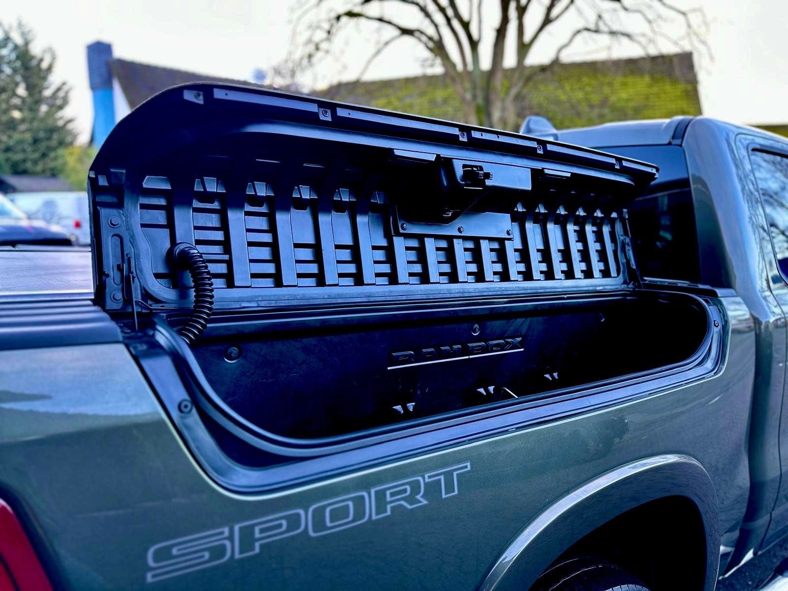 Dodge LARAMIE*5.7*LPG*AHK*NAVI*PDC*RAMBOX*GARANTIE*