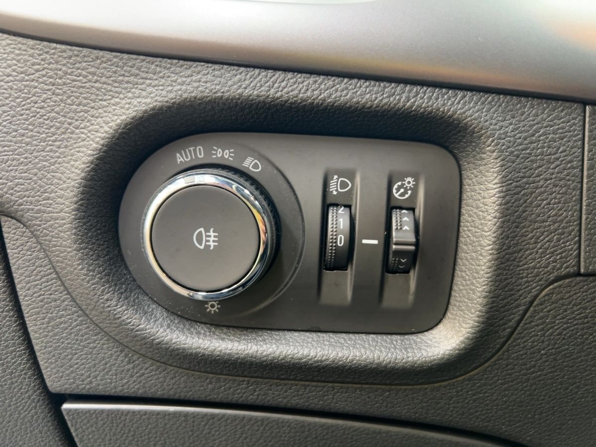 Opel Astra KOMBI EDITION - Samsaru's Car Outlet