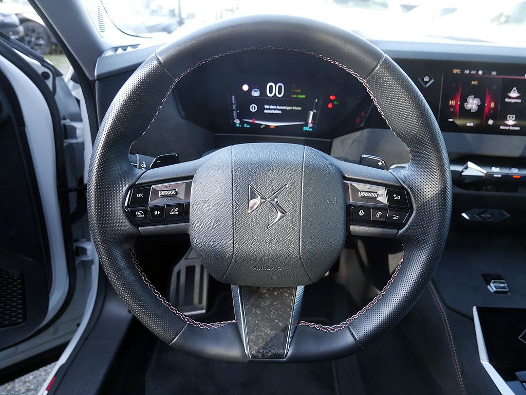 DS Automobiles DS 4 E-TENSE 225 Performance Line + ACC HUD 360°
