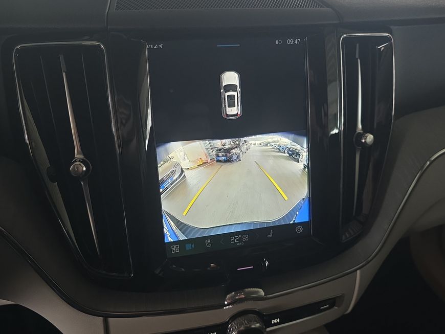 Volvo XC60 B5 B AWD Core