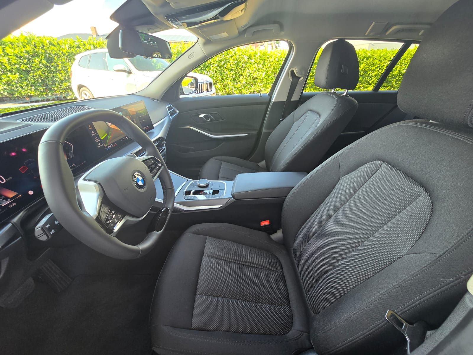 BMW 320d xDrive*Modell2025*NP:71.200EUR*AHK,HUD,360°