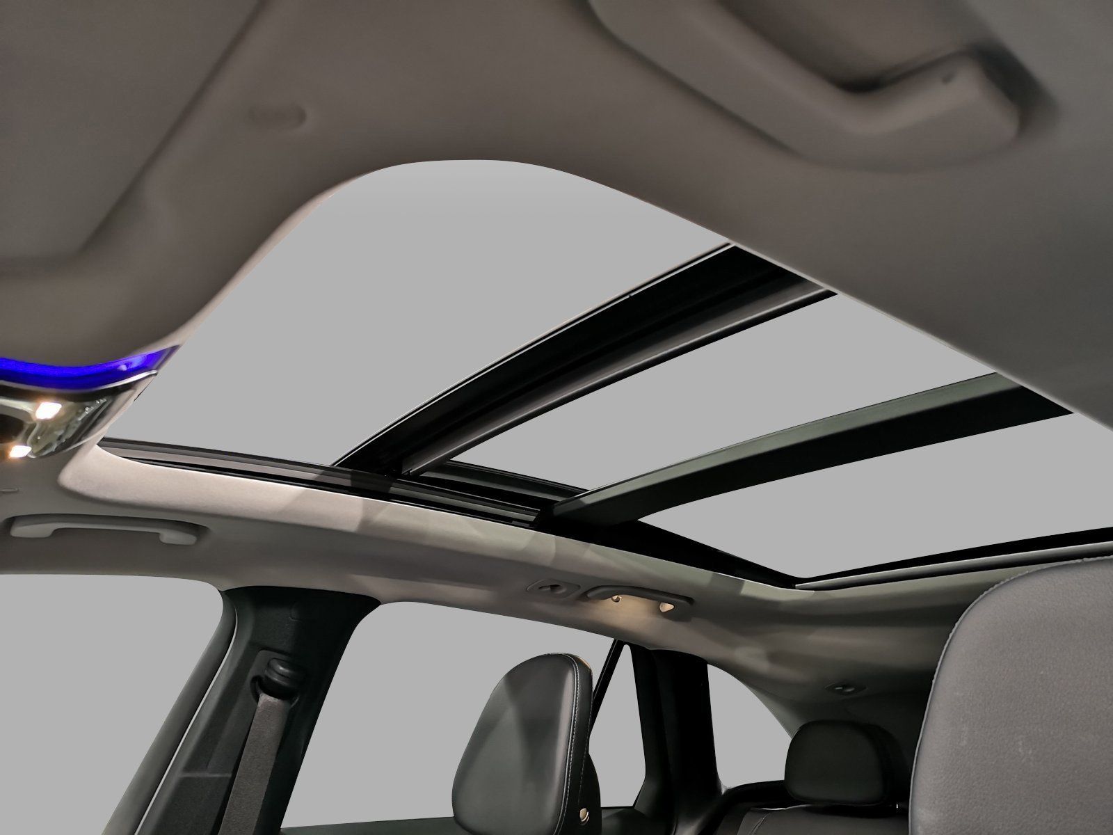Mercedes-Benz GLC 300 de 4M Avantgarde+PANO+AHK+360+DISTRONIC+