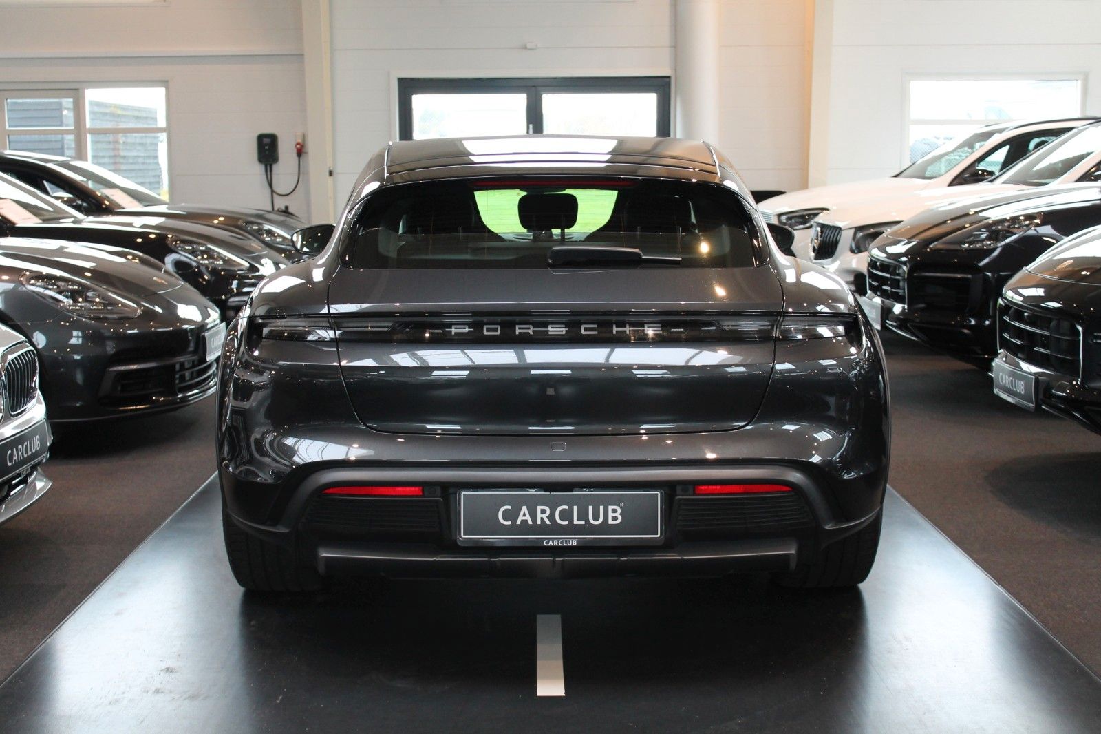 Porsche Taycan 4 Performance+ Cross Turismo *Voll/Voll*