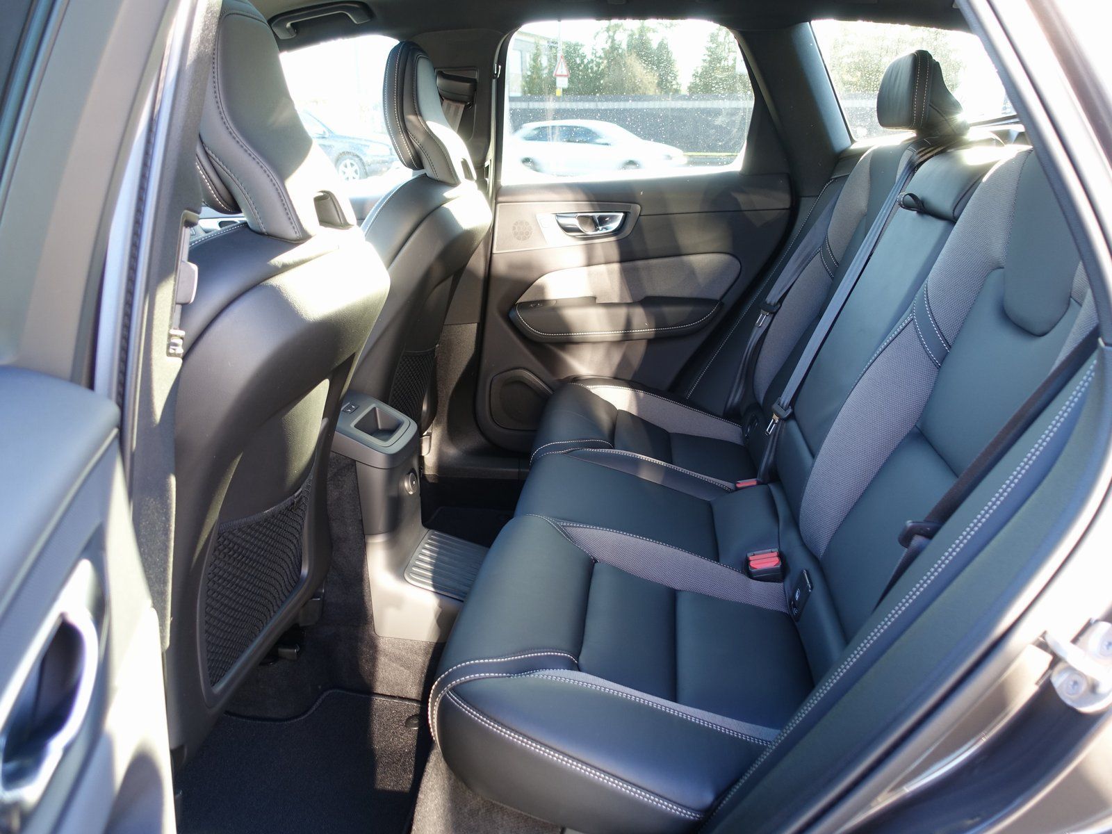 Volvo XC60 Plus T6 AWD Plug-in Hybrid/360°Cam/AHK/BLIS