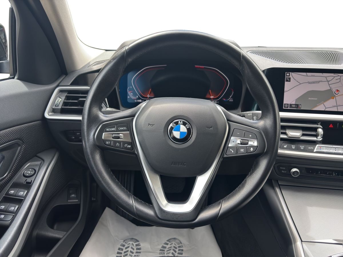 BMW 320i Touring Advantage - Samsaru's Car Outlet