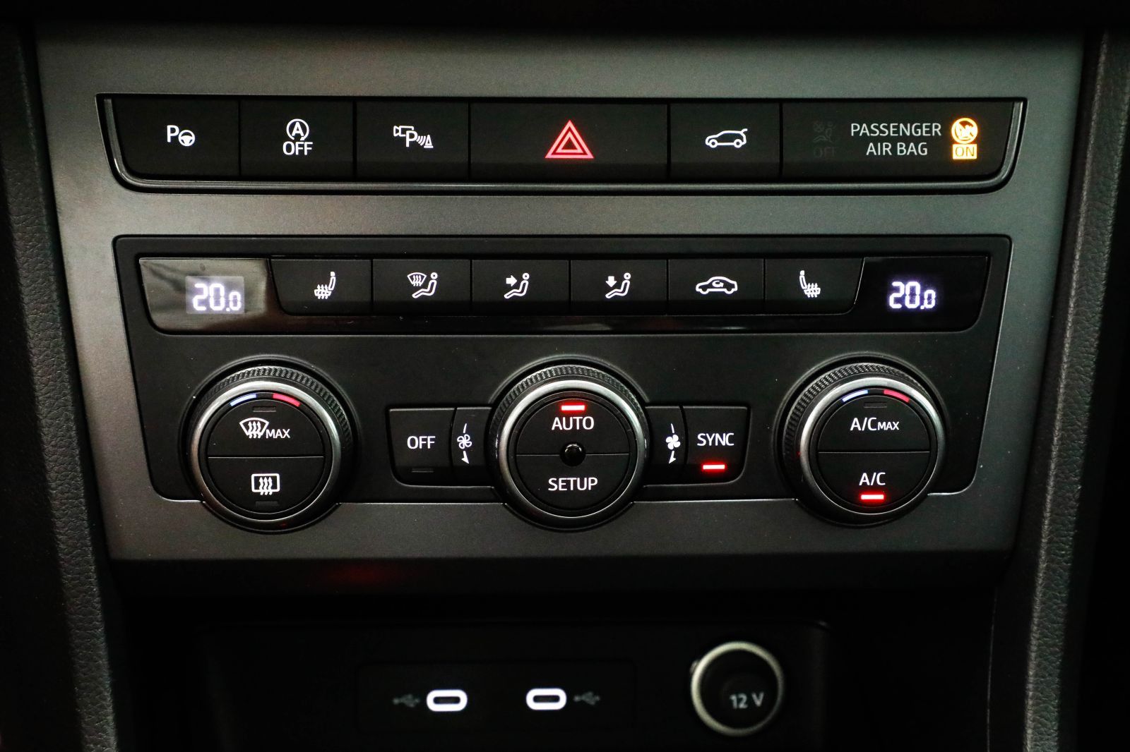 Seat Ateca 2.0 TSI 4D DSG Pano AHK ACC SHZ Beats 360°