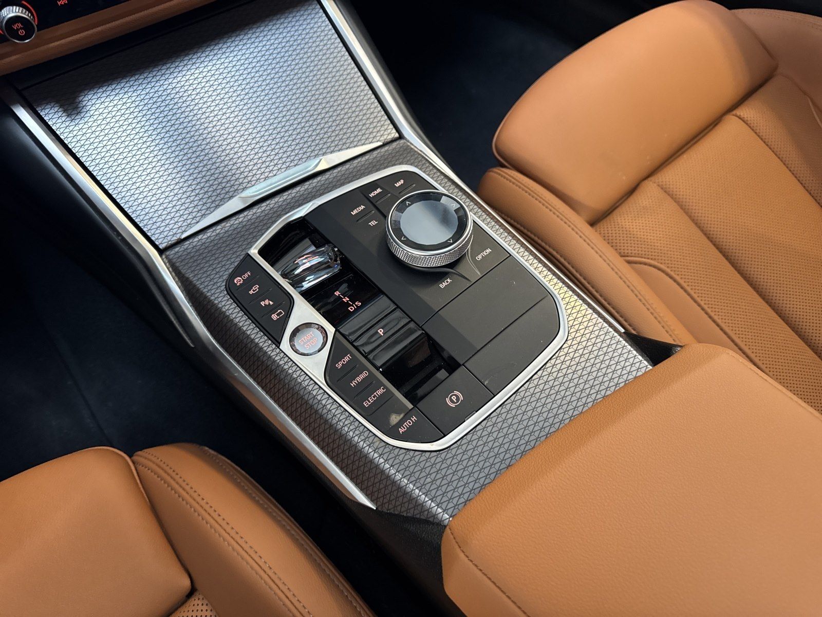 BMW 330e M Sport|Glasdach|Head-Up|H/K