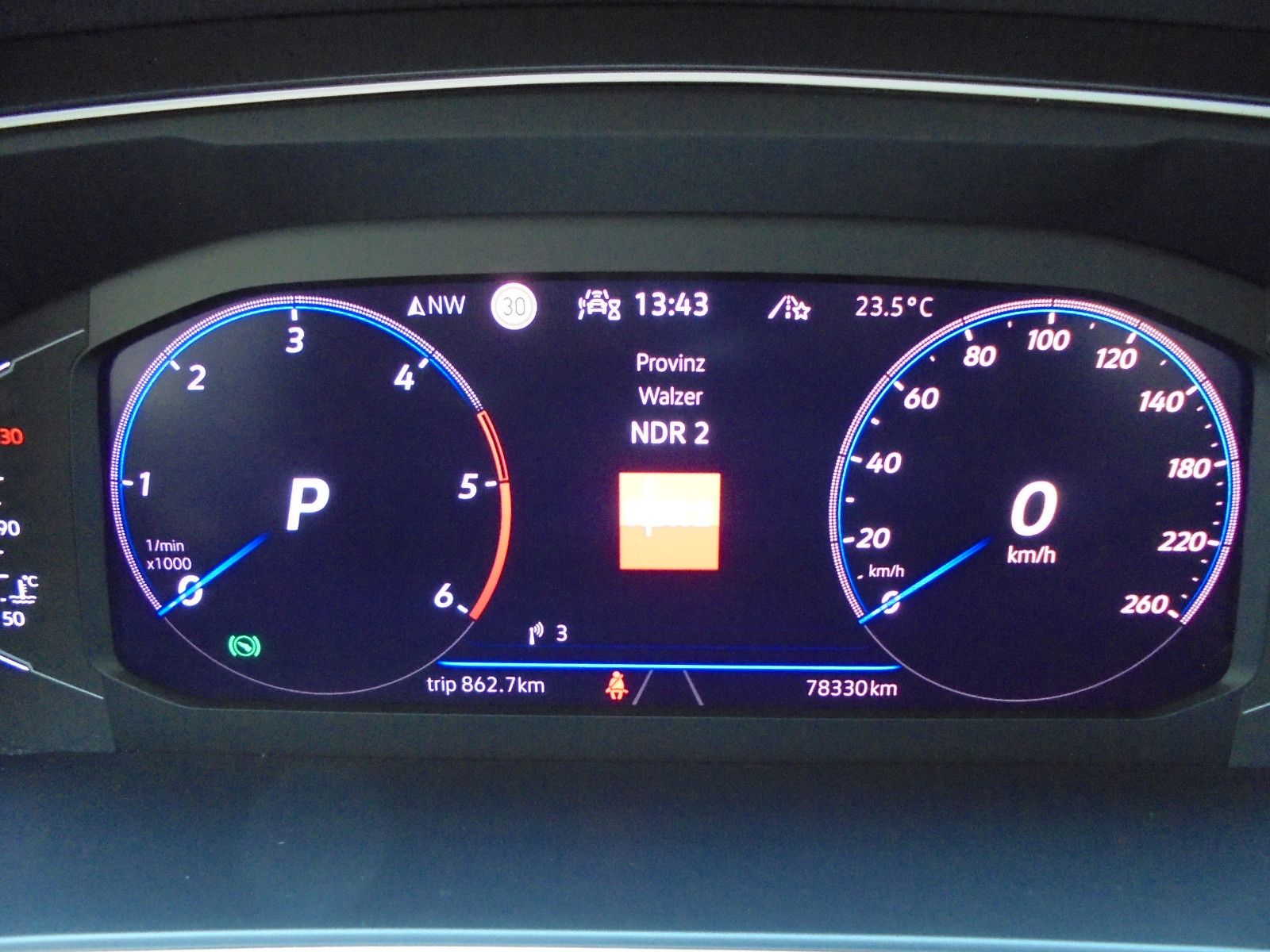 Volkswagen Tiguan R-Line 4Mo - Samsaru's Car Outlet