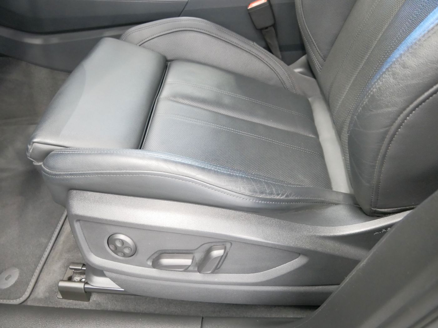 Audi Q5 40 TDI quattro S tro. S line MATRIX AHK HEAD-