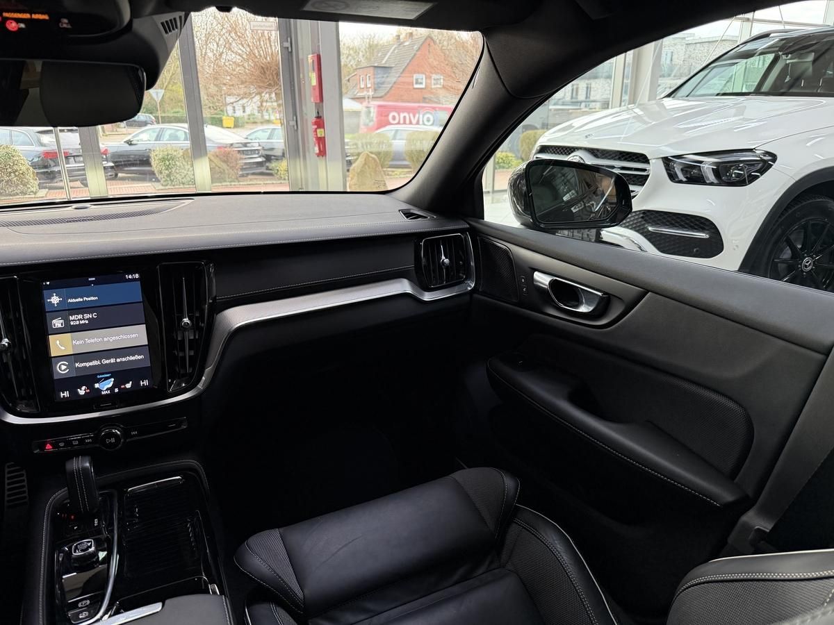 Volvo V60 T6 Twin Engine AWD R-Design LED Pano. H&K AH