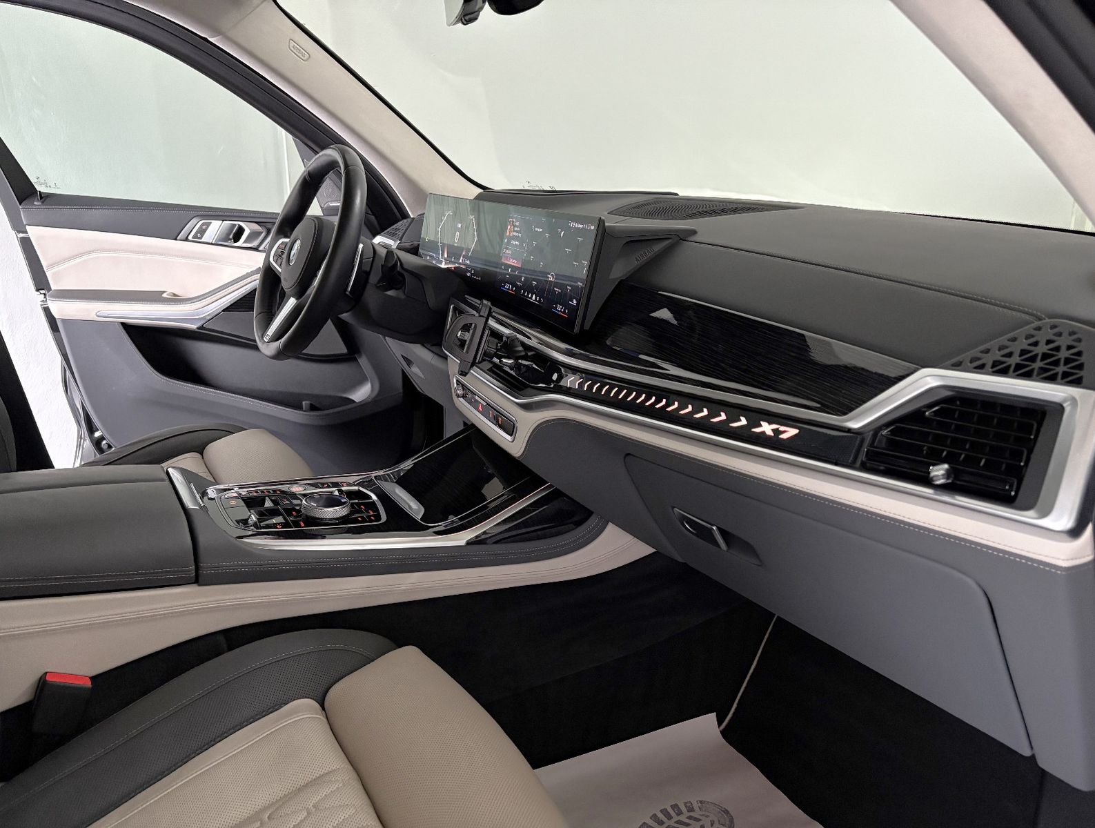 BMW X7 xDrive 40 i M Sport 23"Alu Pano Head-Up Voll