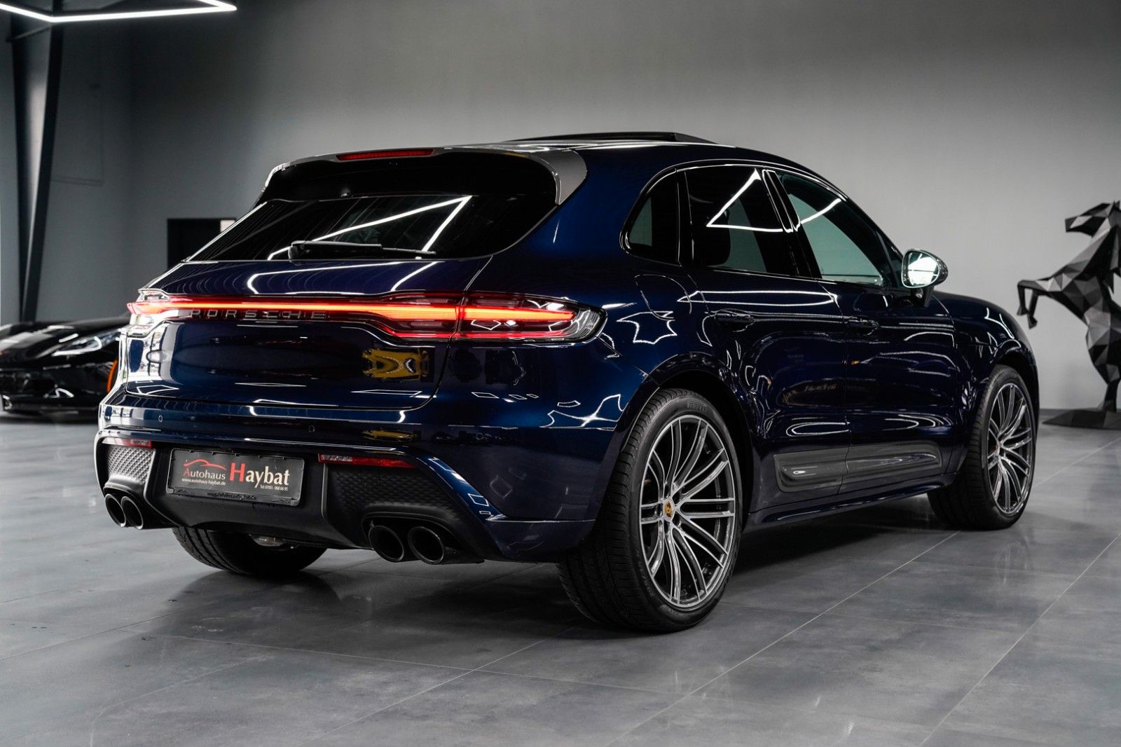 Porsche Macan T - Samsaru's Car Outlet