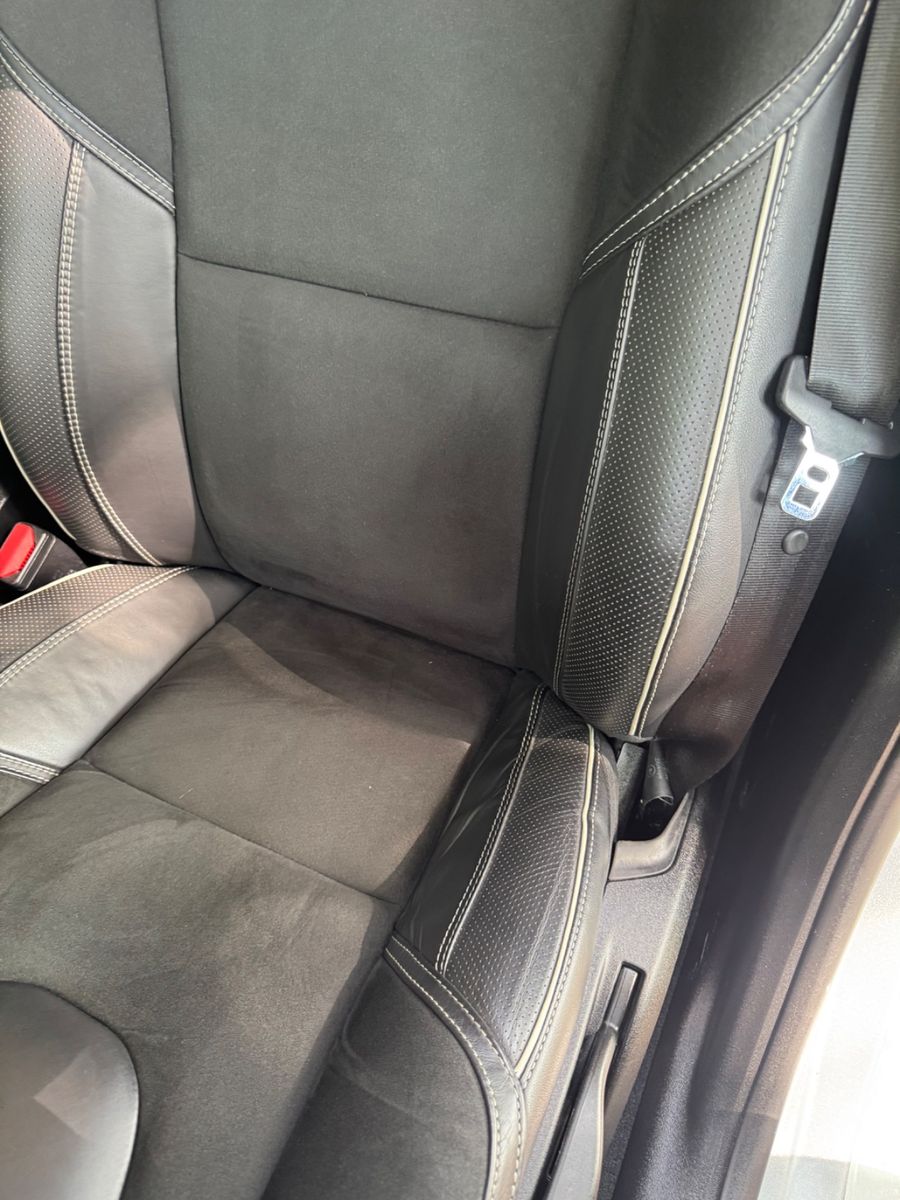 Volvo V40 R-DesignAut.NavLederFullLedGarantiNavi