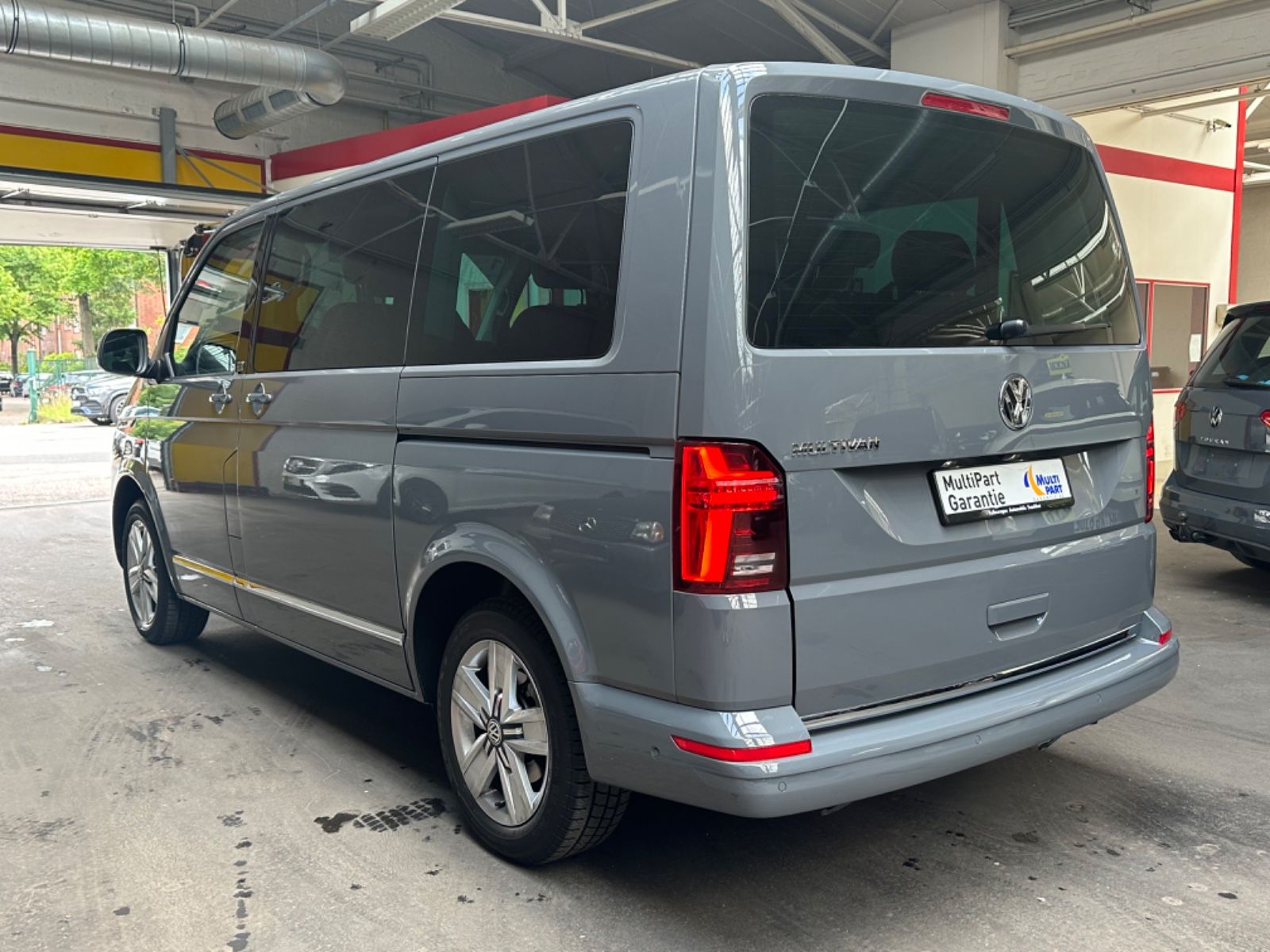 Volkswagen T6.1 MULTIVAN - Samsaru's Car Outlet