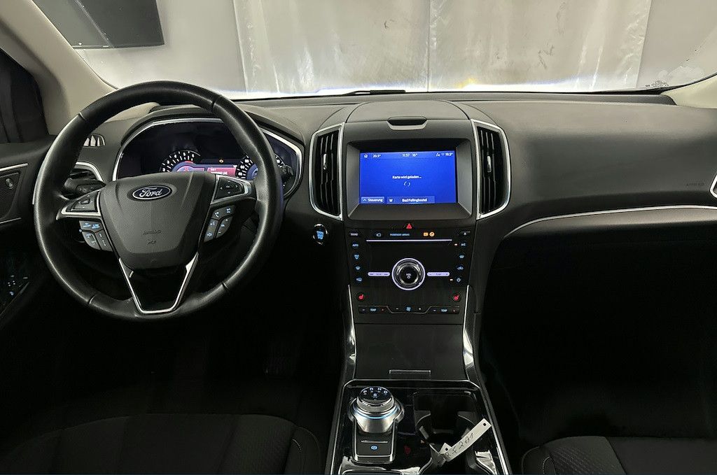 Ford Edge Titanium