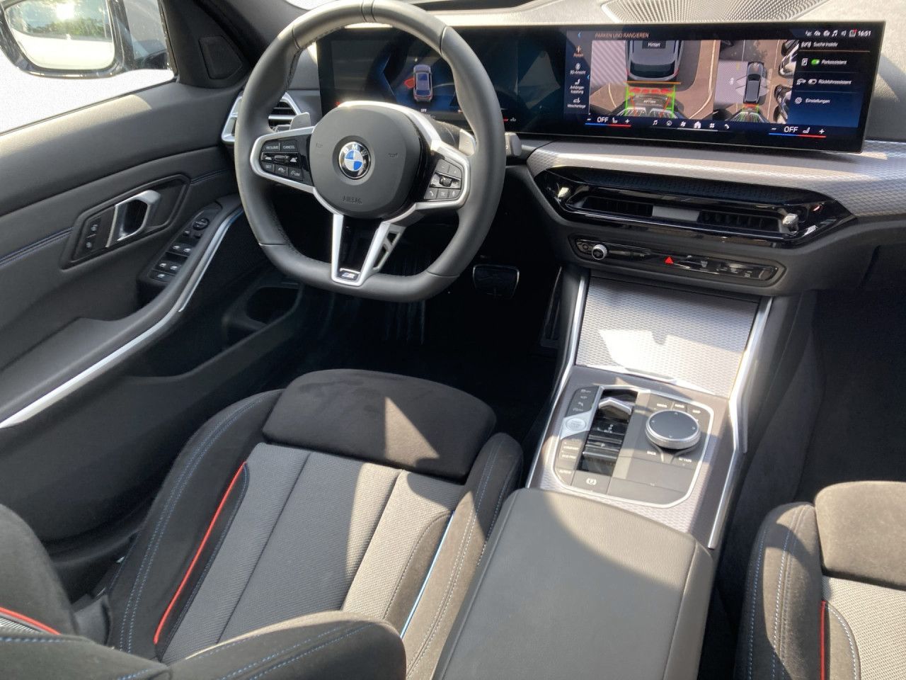 BMW 330i xDr T M Sport Pano,AHK,St+Go,360°,AdLED