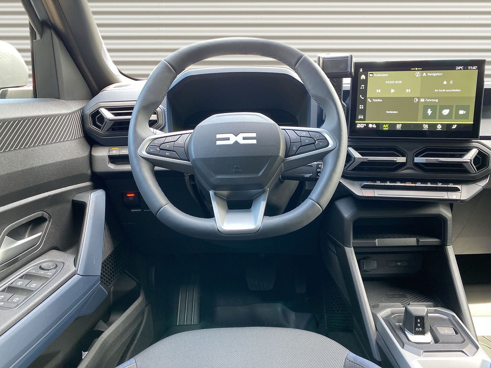 Dacia Duster Journey HYBRID 140 - Samsaru's Car Outlet