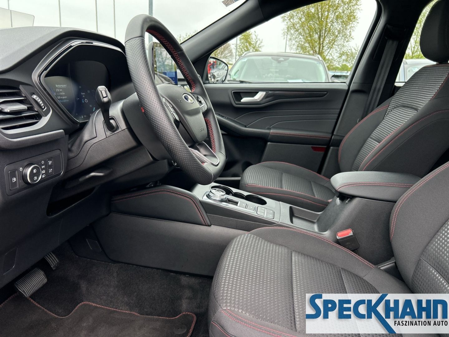 Ford Kuga Plug-In Hybrid ST-Line - Samsaru's Car Outlet