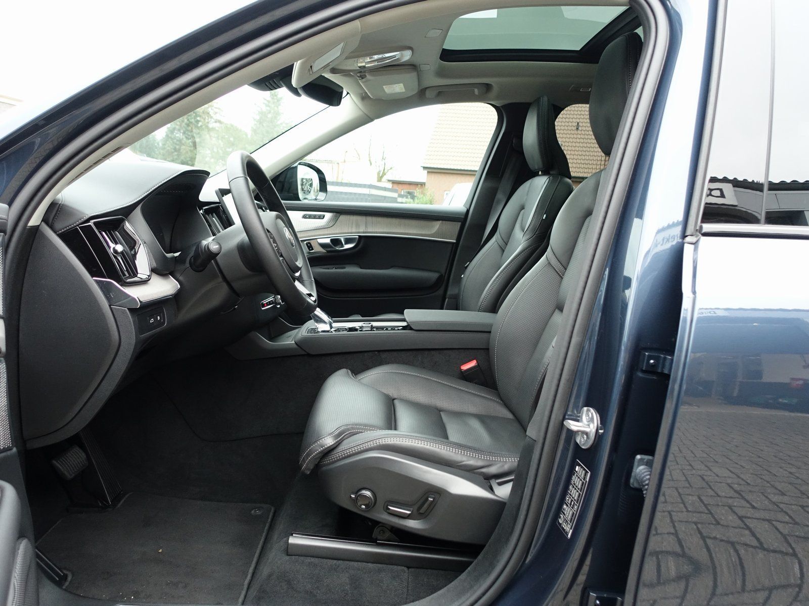 Volvo XC90 Plus T8 AWD/B&W/HeadUP/Pano/360°/FourC/AHK