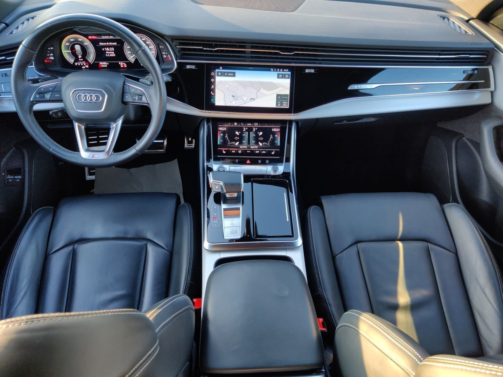 Audi Q8 55 TFSI e q. Tiptr. S-Line - Samsaru's Car Outlet